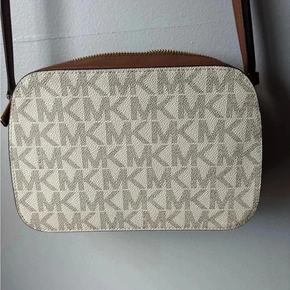 Michael Kors Outlet Crossbody Bag - Picture 6 of 7